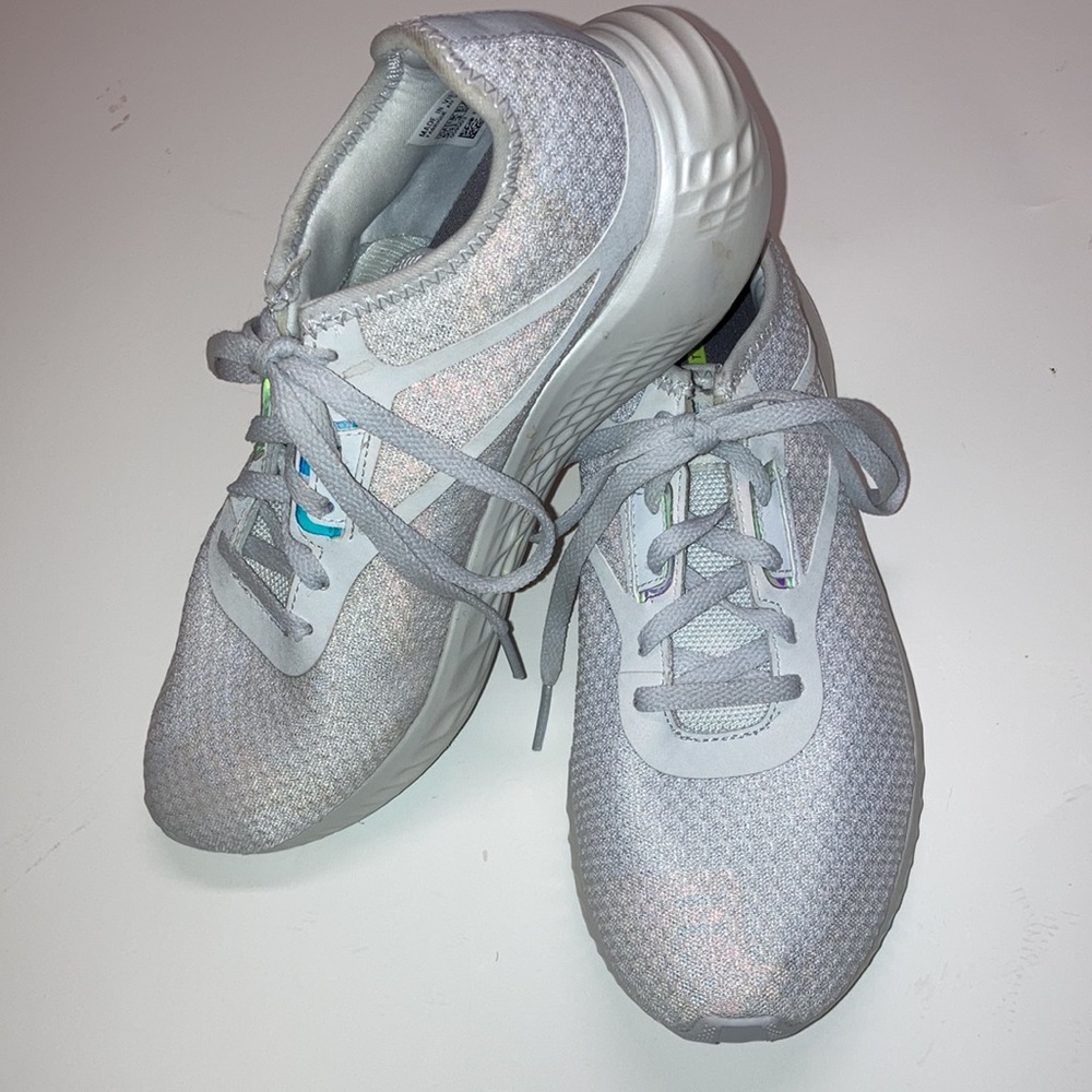 NWOT Reebok “Ortholite” Tennis Shoes   Size 5 1/2